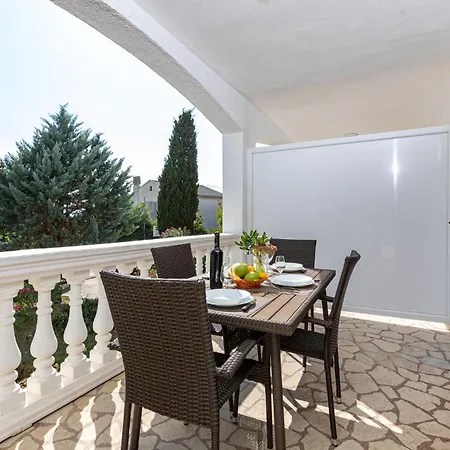 1 Bedroom Amazing In Krk *