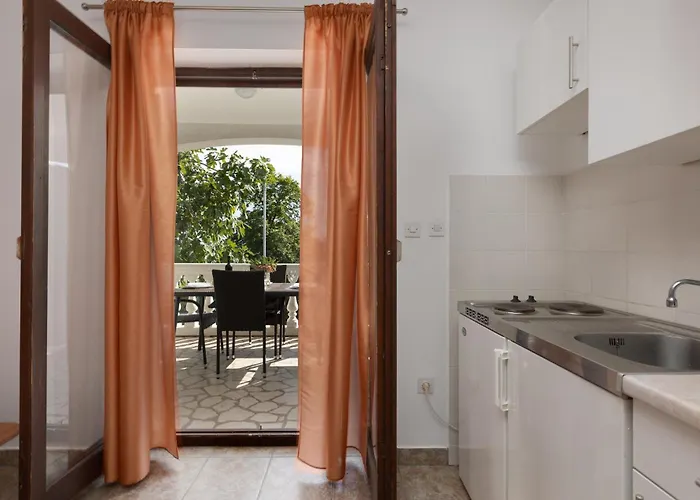 1 Bedroom Amazing In Krk Apartment *