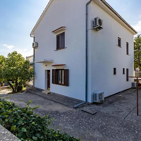 Apartmán 1 Bedroom Amazing In Krk *